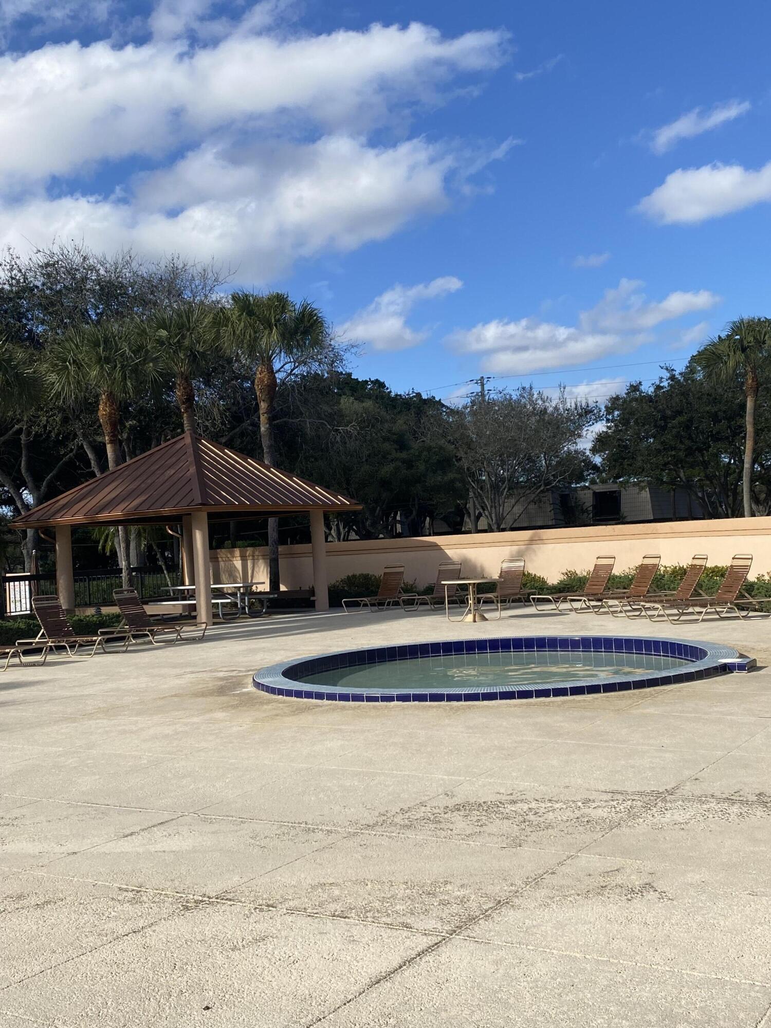 West Palm Beach Condo: 5808 58th Way