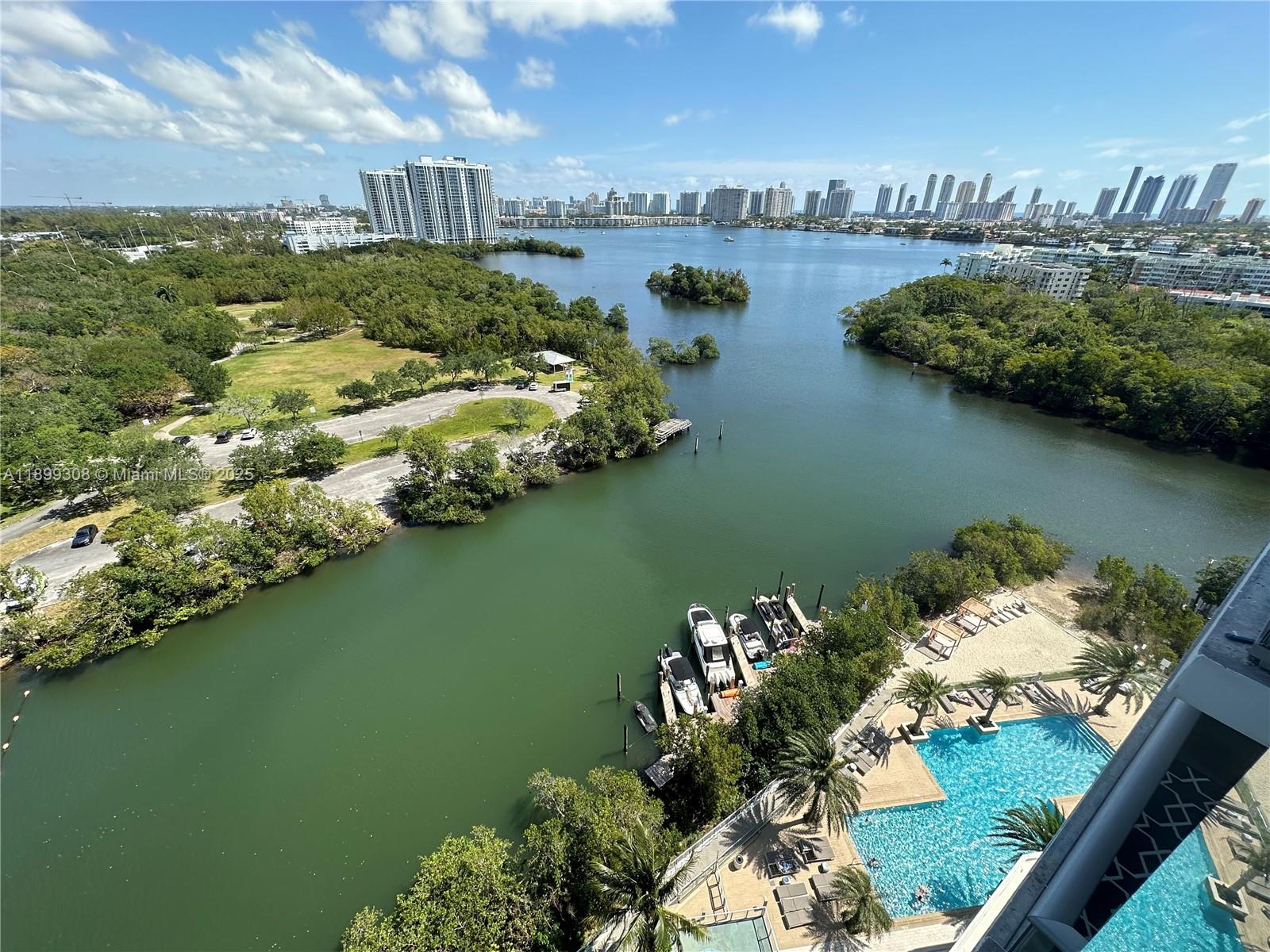 North Miami Beach Condo: 16385 Biscayne Boulevard