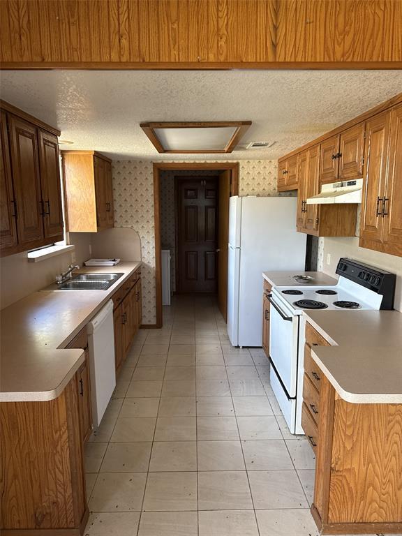 Edgewood Condo: 110 North Crockett Street