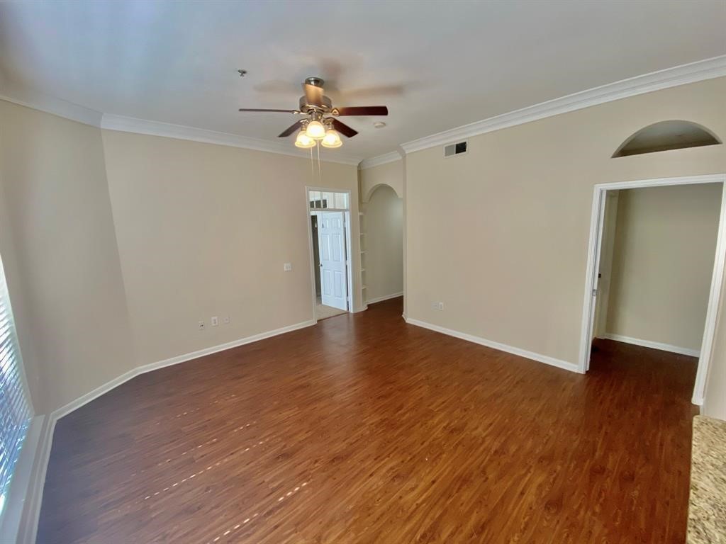 Houston Condo: 1901 Post Oak Park Drive