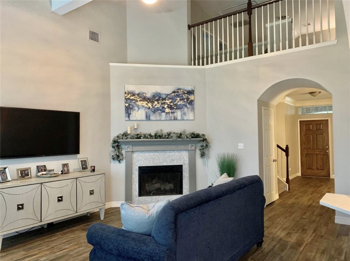 Houston Condo: 10918 South Falls Terrace