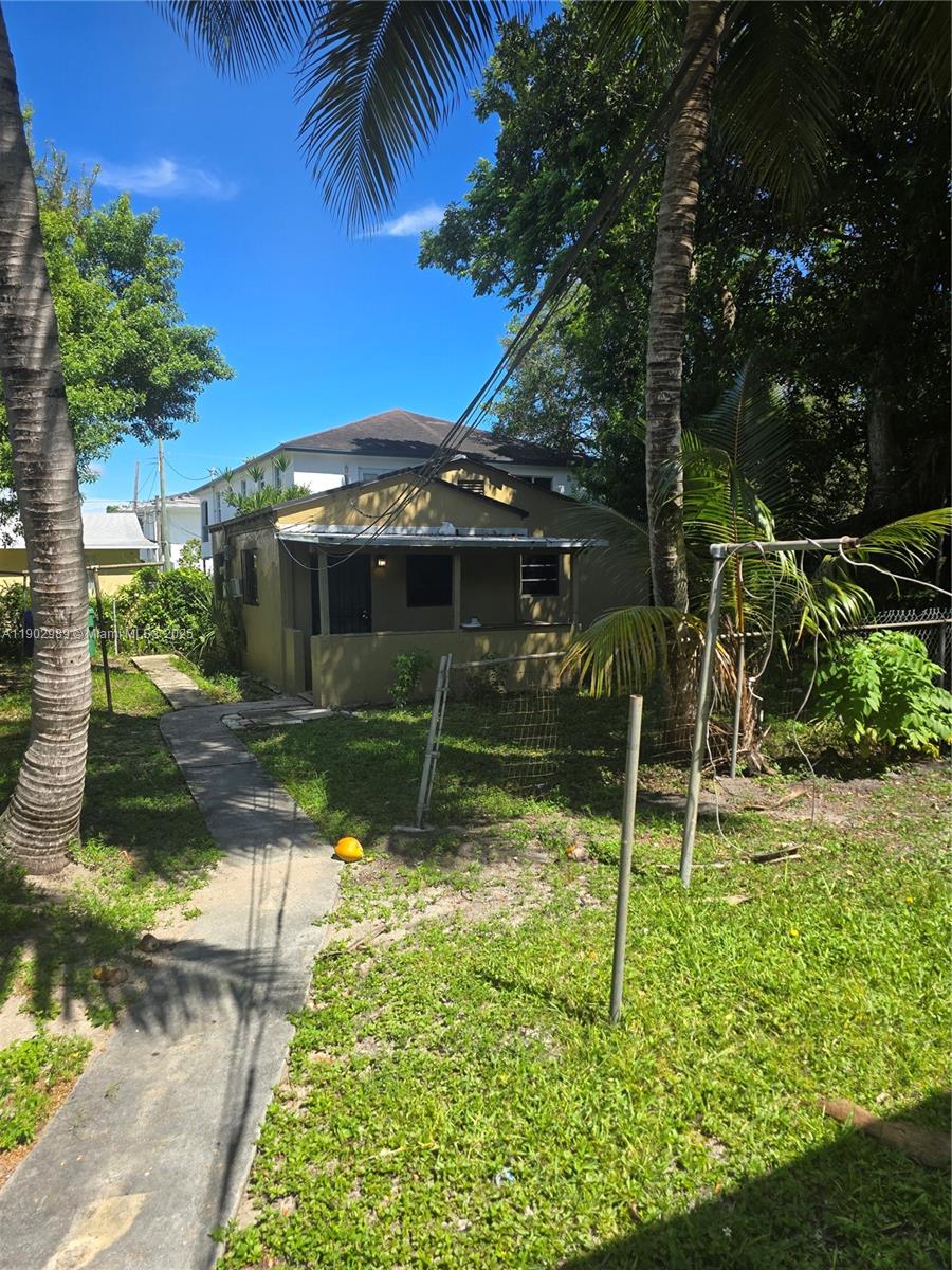 Miami Condo: 161 Northwest 146th Street