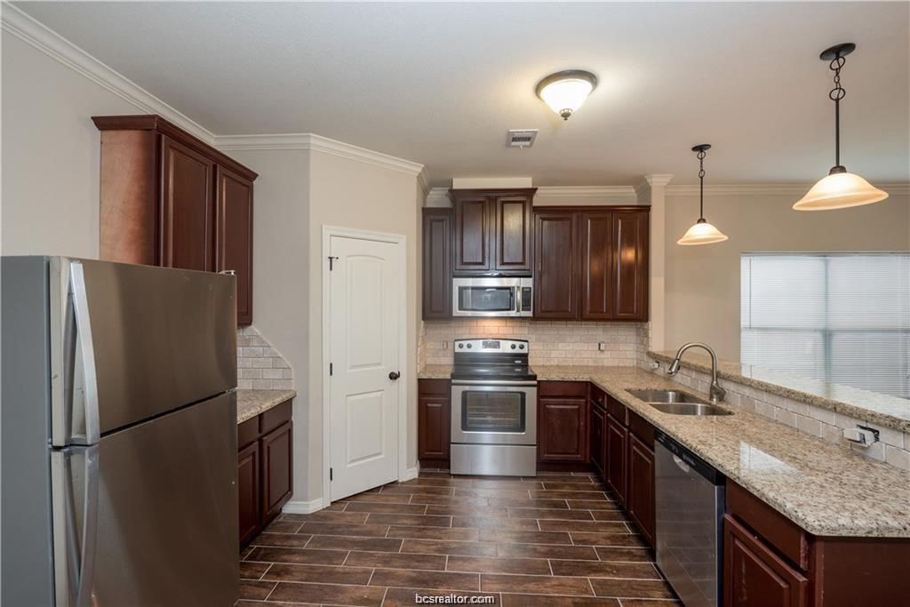 College Station Condo: 406 Ash Street