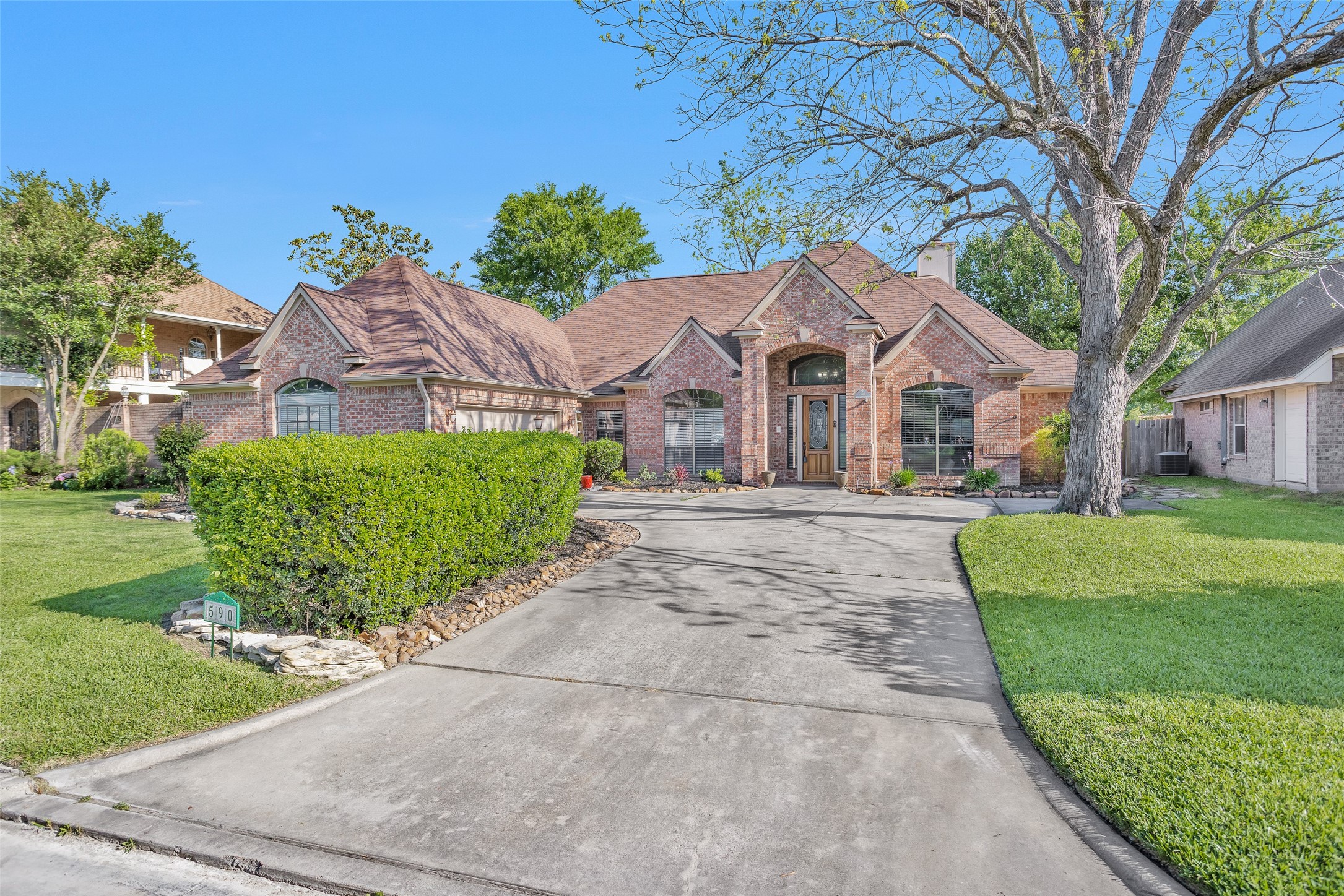 Montgomery Condo: 590 Edgewood Drive