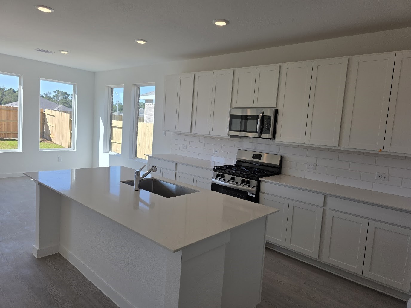 Crosby Condo: 1743 Magnolia Jade Court