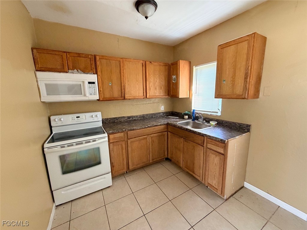 Fort Myers Condo: 1341 Gardenia Avenue