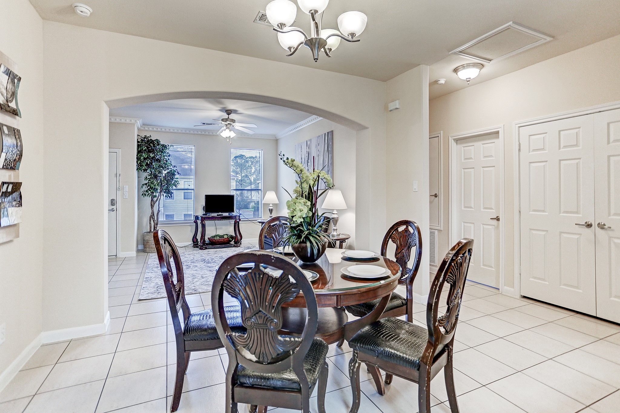 Houston Condo: 2018 Laverne Street