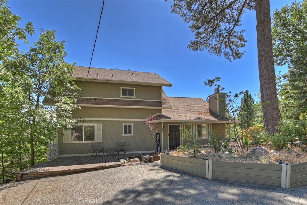 Lake Arrowhead Condo: 695 Sutter Lane