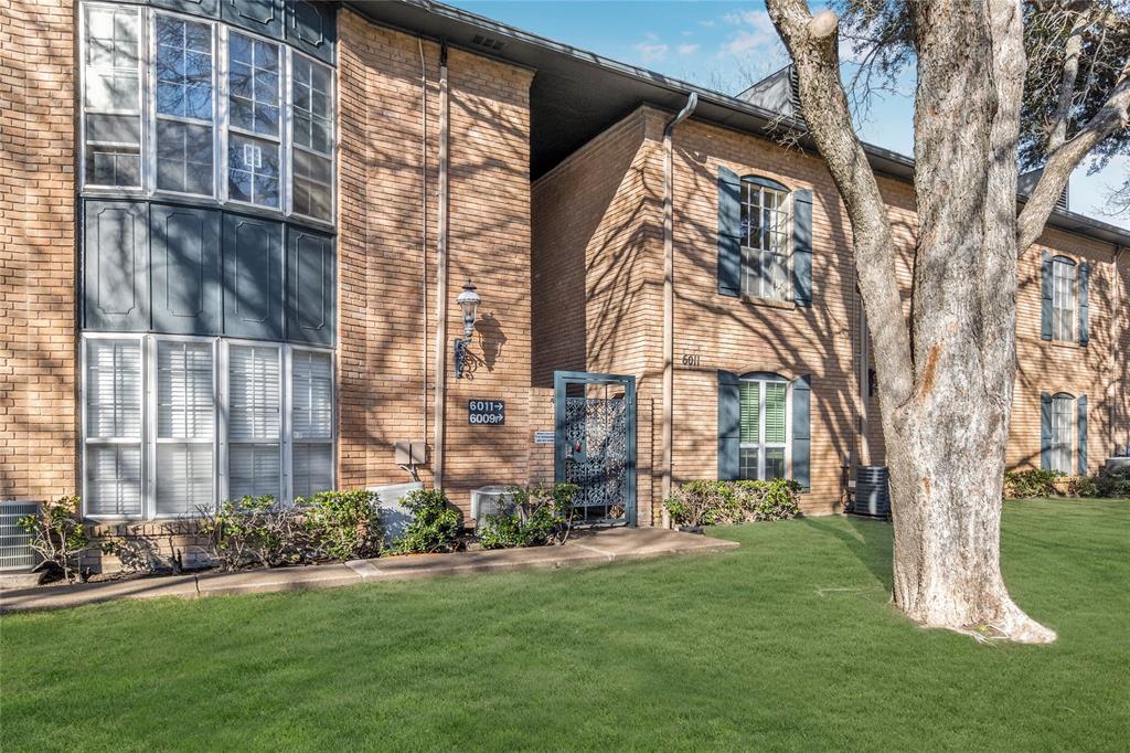 Dallas Condo: 6011 East University Boulevard