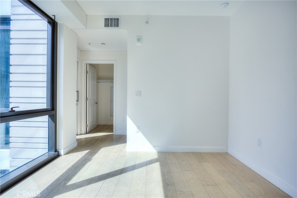 Los Angeles Condo: 400 South Broadway