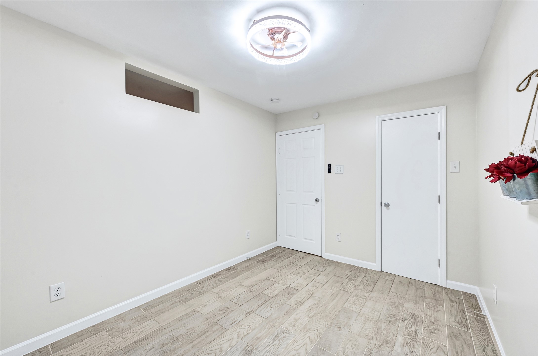 Houston Condo: 1607 Welch Street