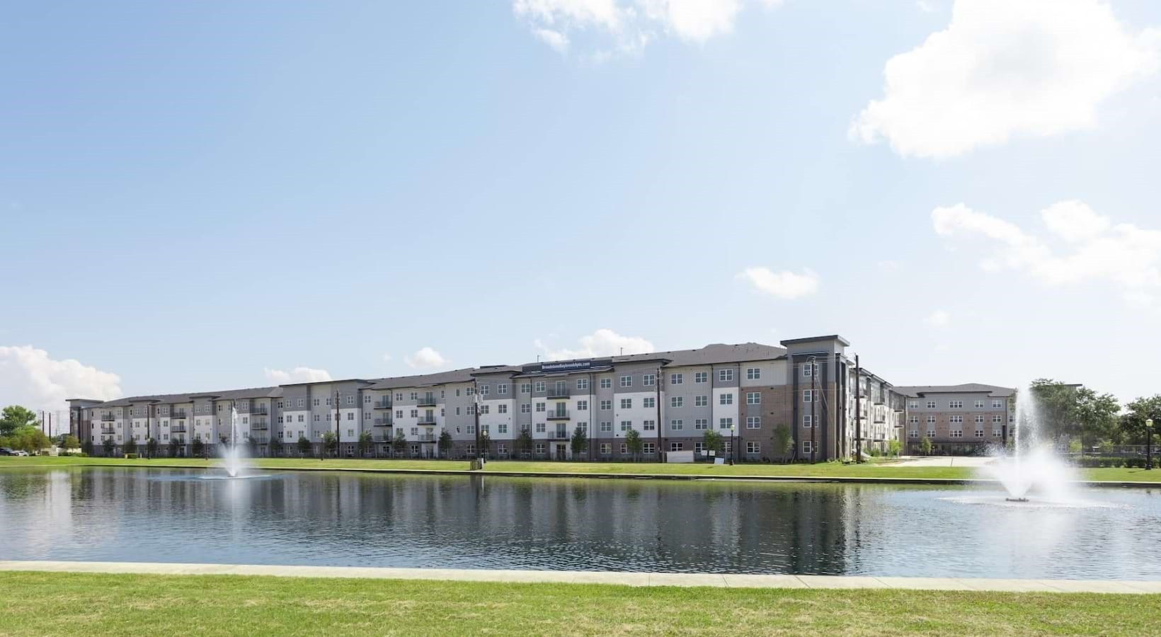 Webster Condo: 19101 Town Ridge Lane