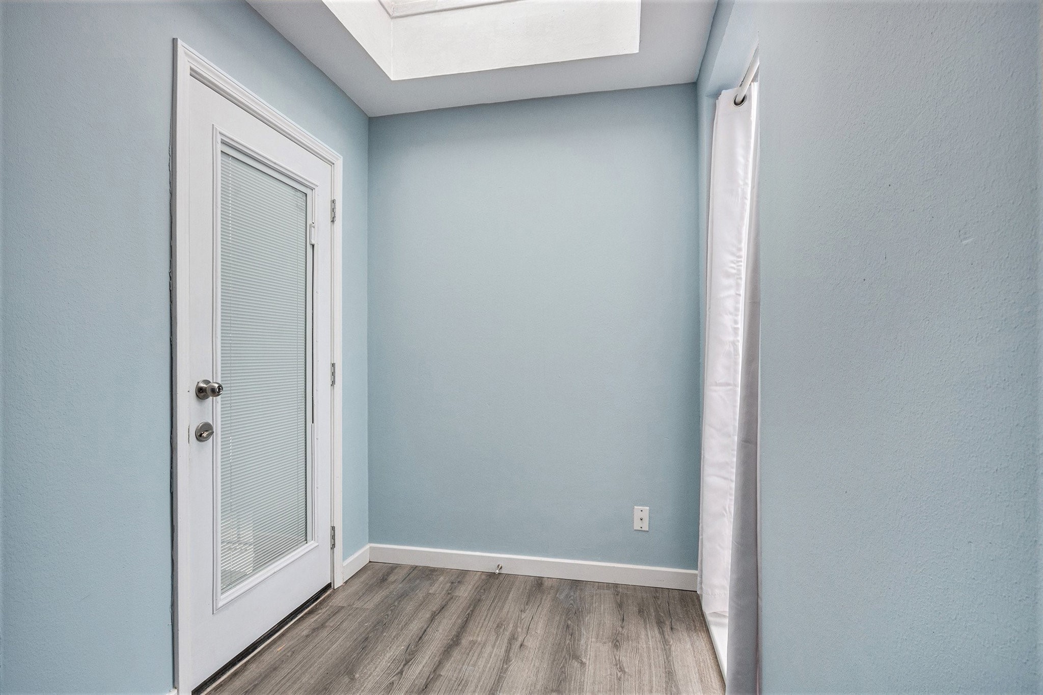 Houston Condo: 4633 Wild Indigo Street