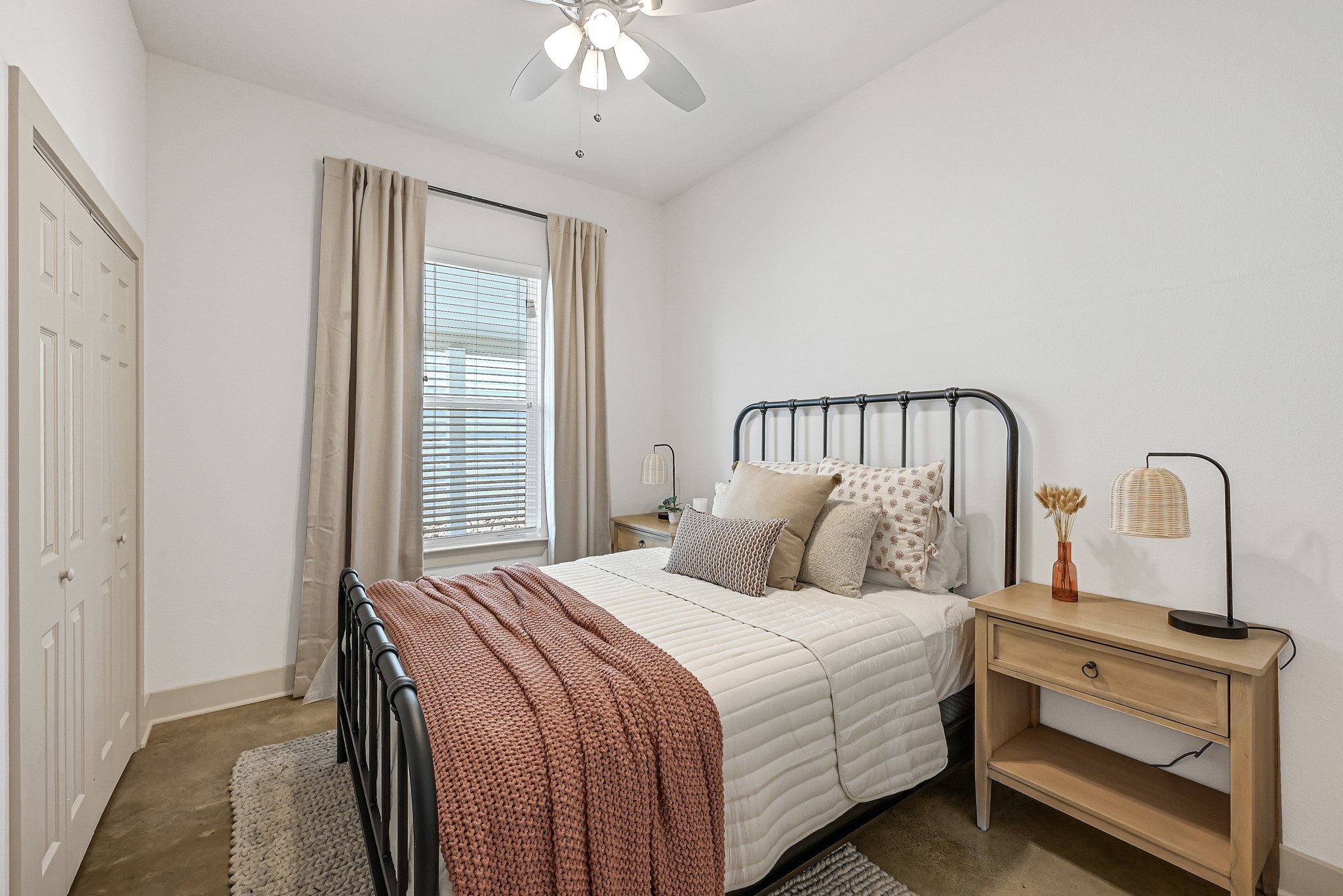 Spring Condo: 33455 Buckshot Lane