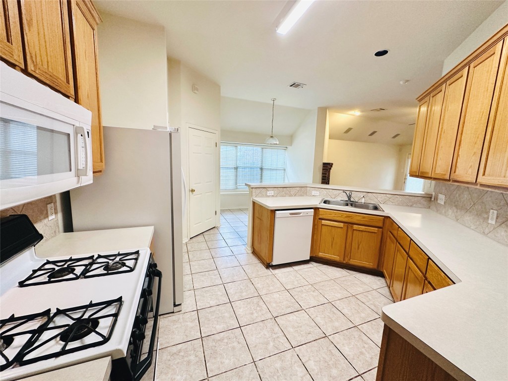 Cedar Park Condo: 1101 Hunter's Creek Drive