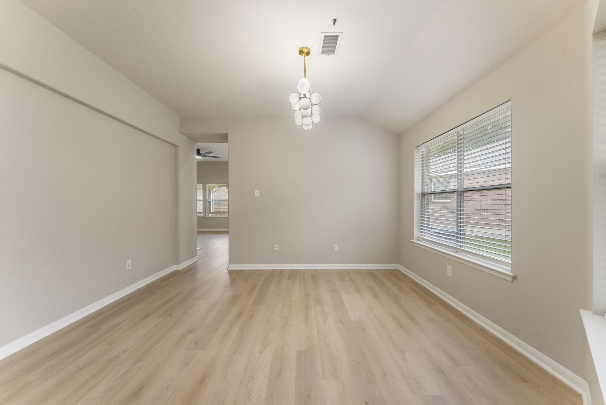 The Woodlands Condo: 99 East Foxbriar Forest Circle