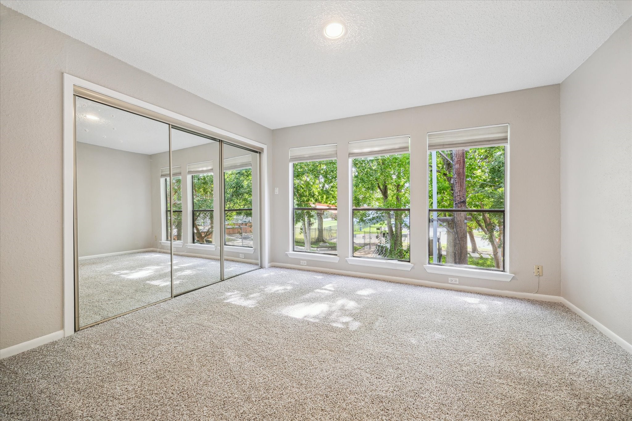 Houston Condo: 2277 South Kirkwood Road