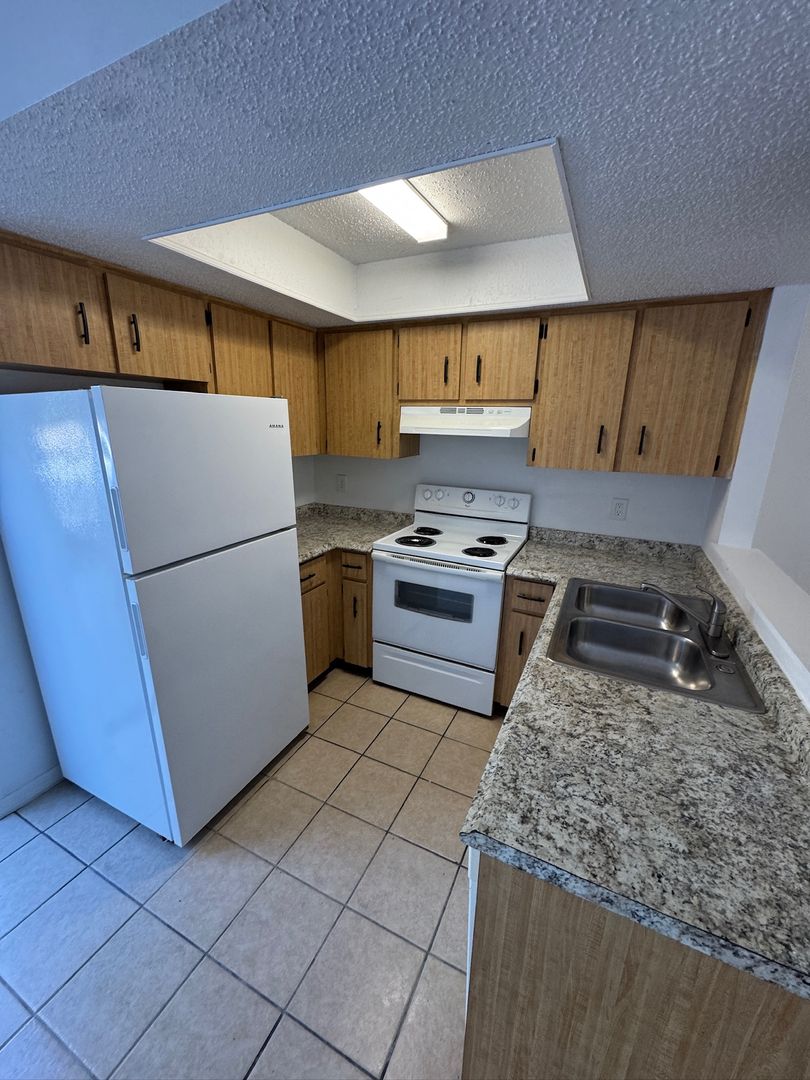 Ocala Condo: 1735 NE 14th Street