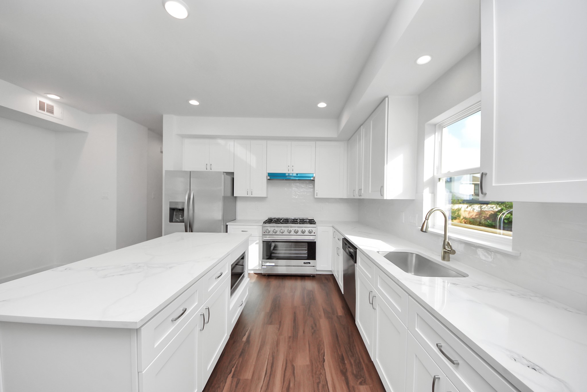 Houston Condo: 611 East 39th Street