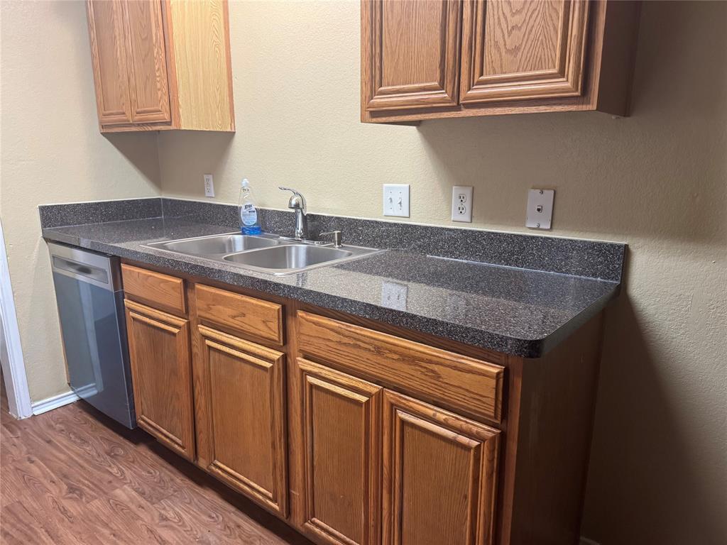 Fort Worth Condo: 2300 Coleman Avenue