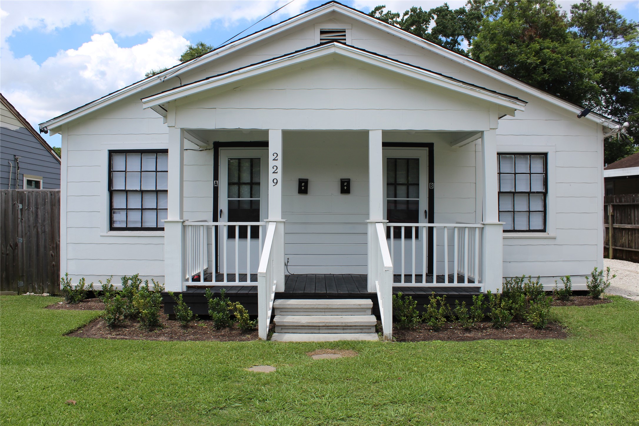 Houston Condo: 229 Neyland Street