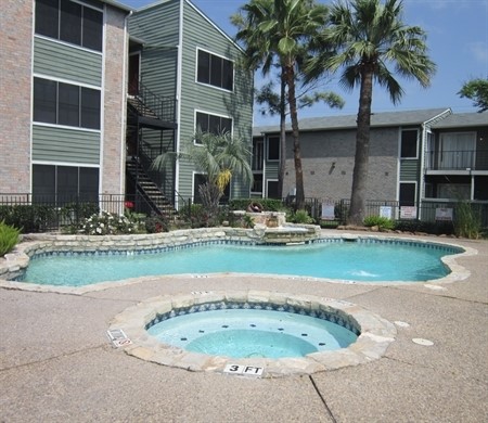 Houston Condo: 10250 Lands End Drive
