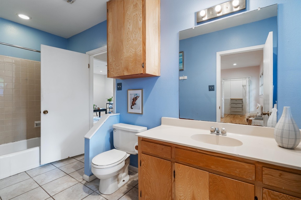 Austin Condo: 2116 Glendale Place