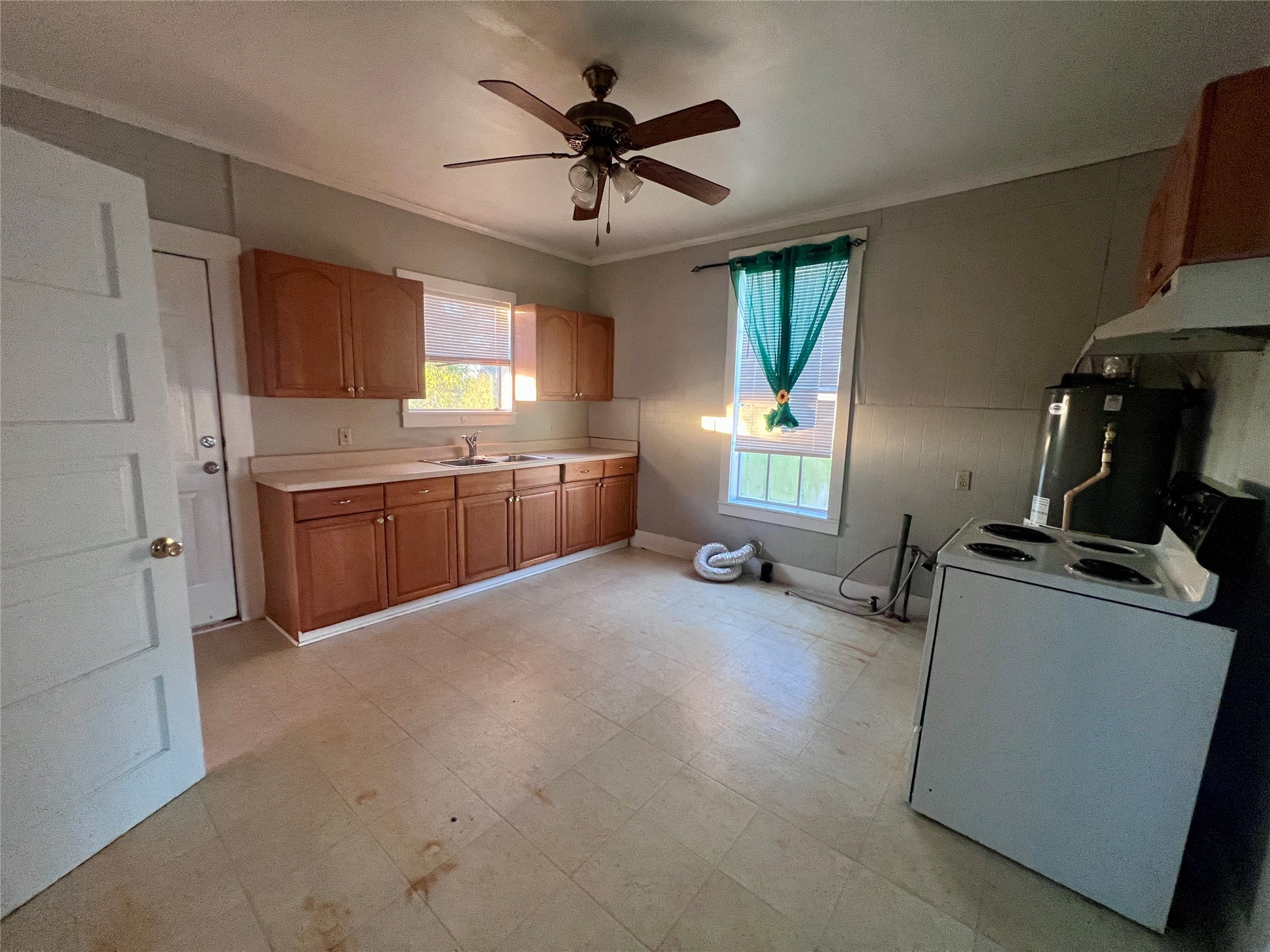 Wharton Condo: 621 Harrison Lane