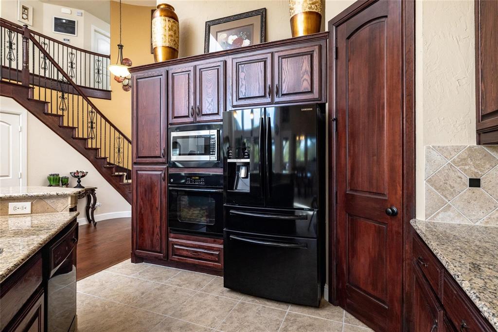 North Richland Hills Condo: 6728 South Fork Drive