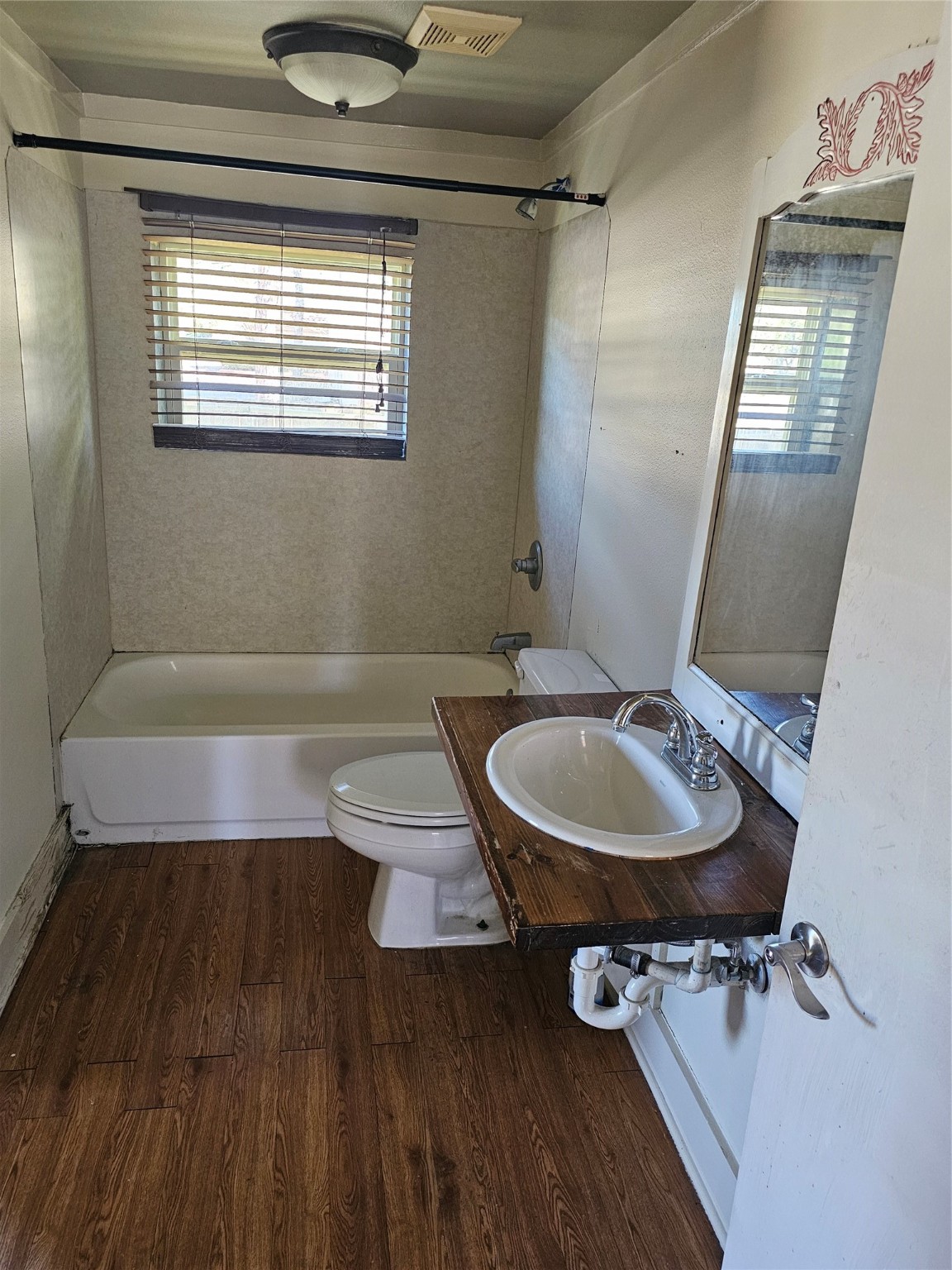 Pasadena Condo: 5118 Pine Avenue