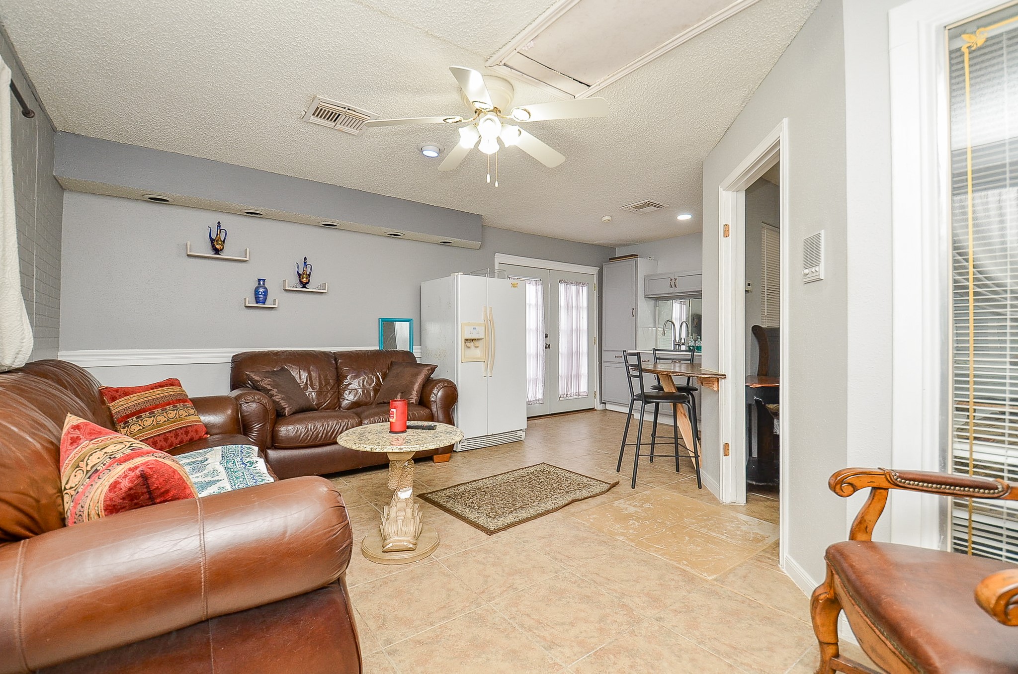 Houston Condo: 13102 Richmond Avenue