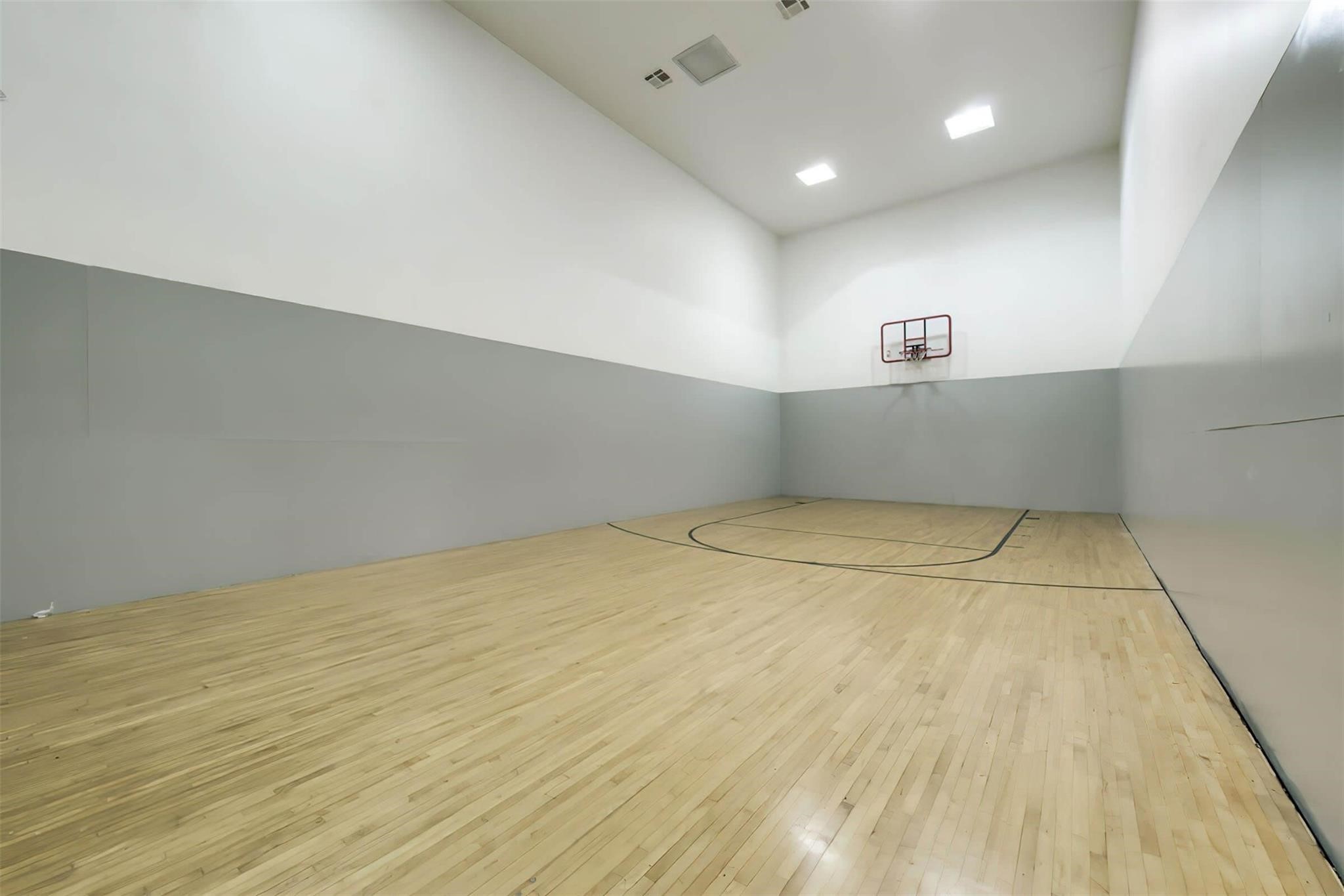 Houston Condo: 8162 Richmond Avenue