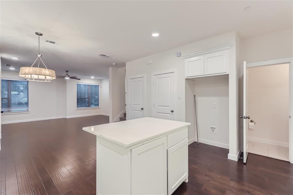 Plano Condo: 401 Division Street