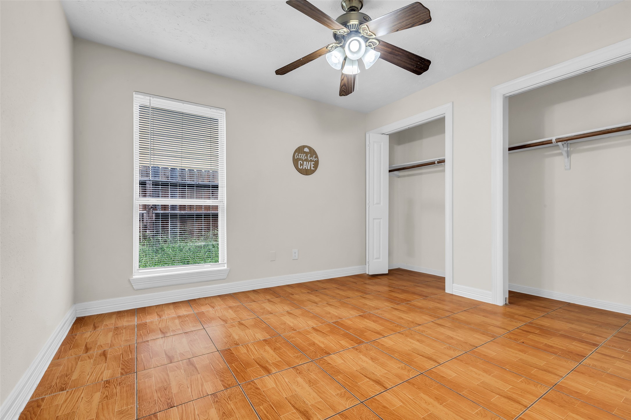Houston Condo: 11838 Plumbrook Drive