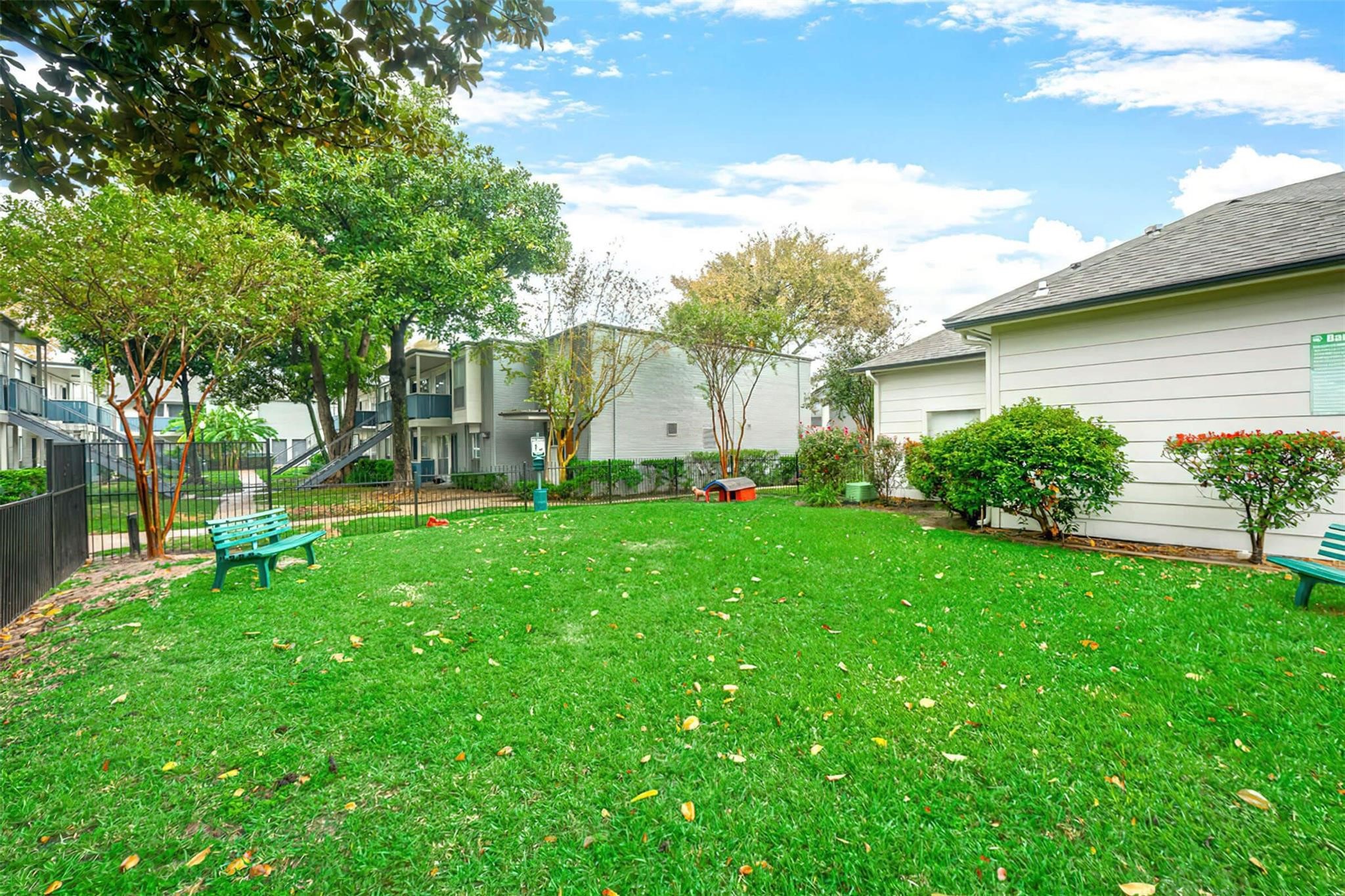 Houston Condo: 8162 Richmond Avenue