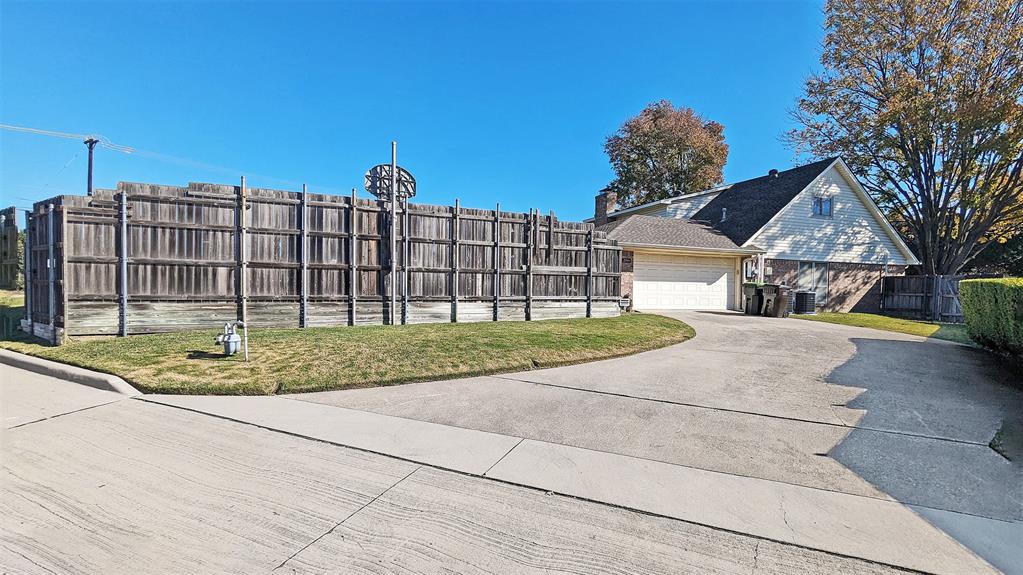 Plano Condo: 2944 Knollwood Drive