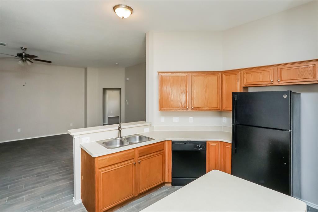 Cedar Hill Condo: 1146 Weaver Street