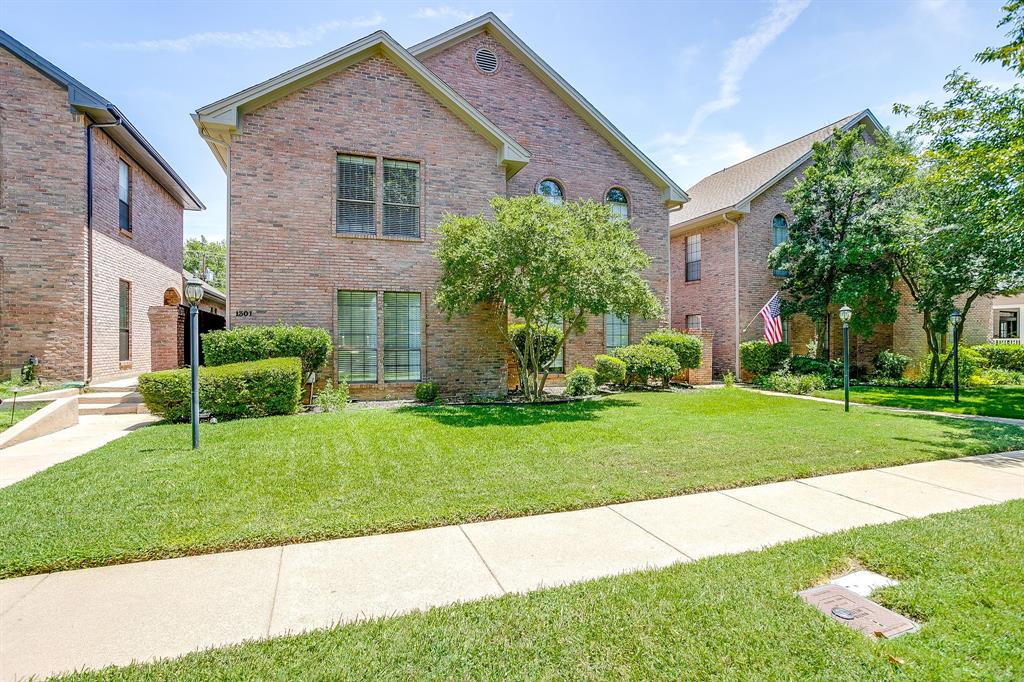 Fort Worth Condo: 1301 Belle Place
