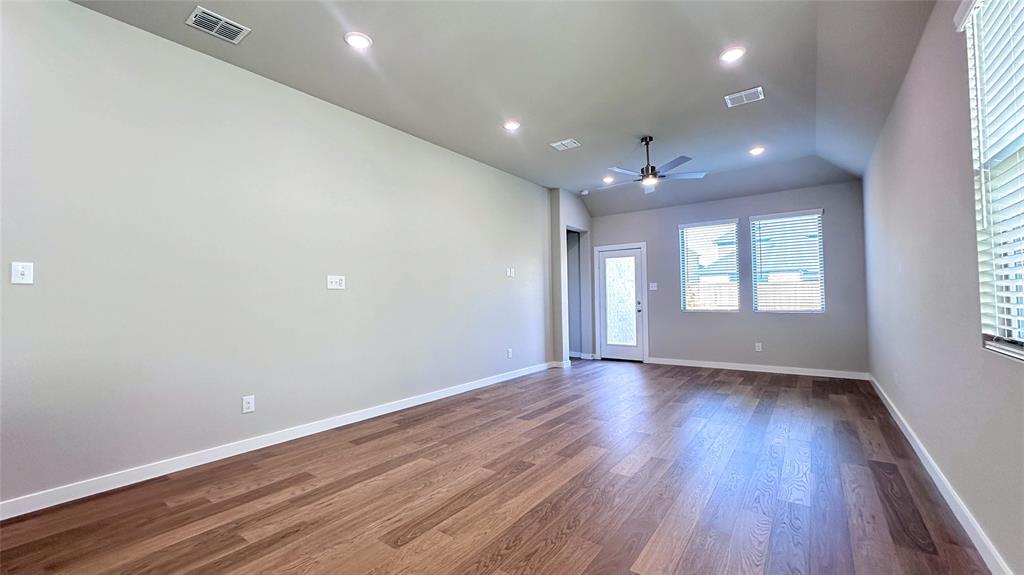 McKinney Condo: 1002 London Town Lane