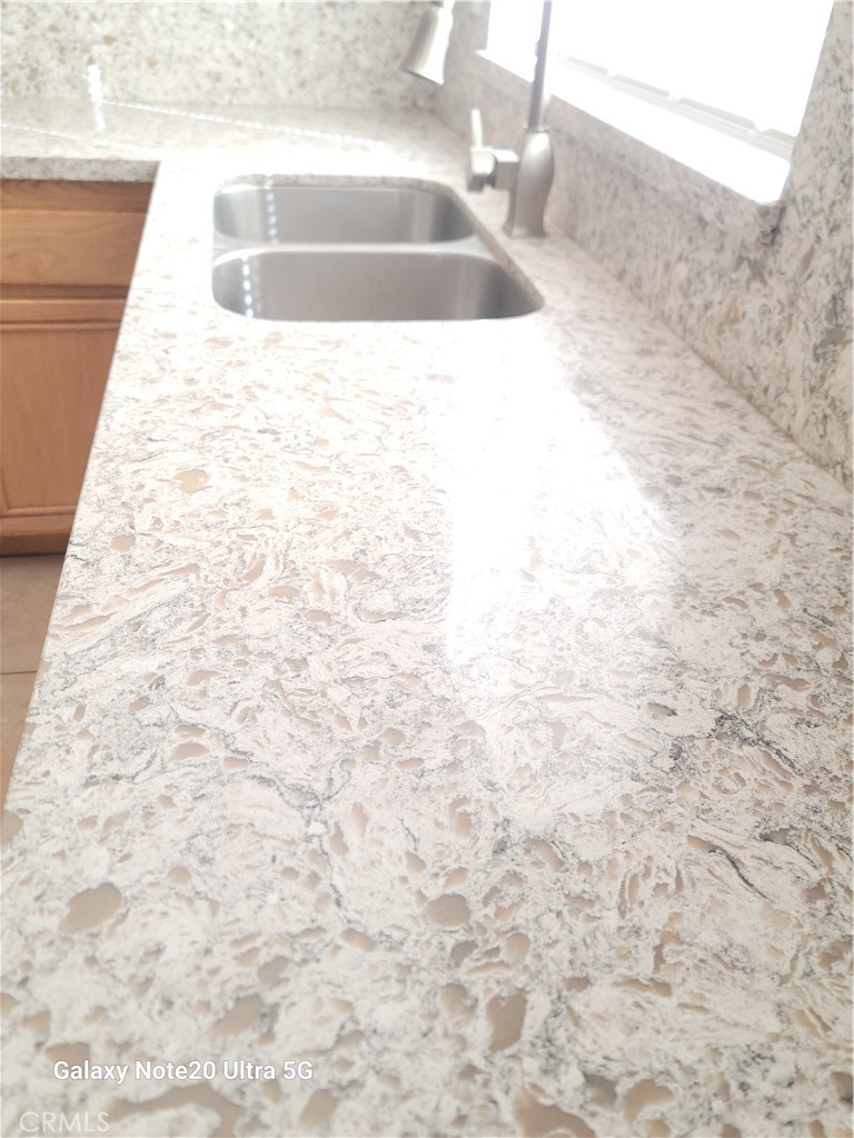 Victorville Condo: 11729 Cliffwood Road