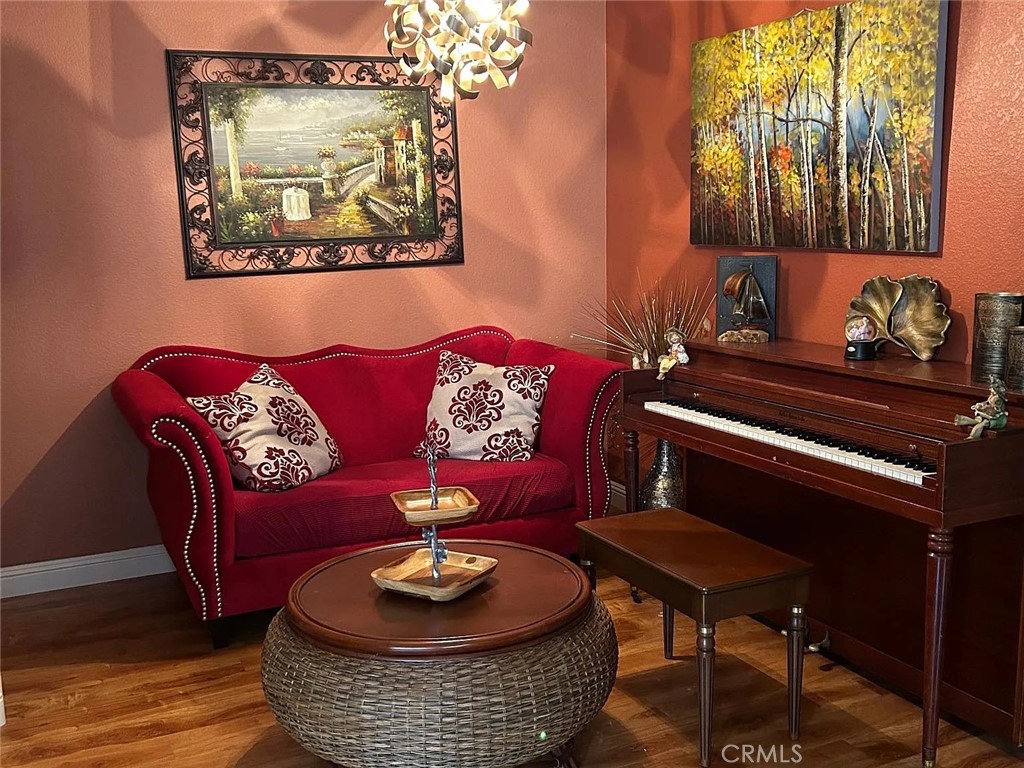 Anaheim Condo: 1020 South San Marino Way