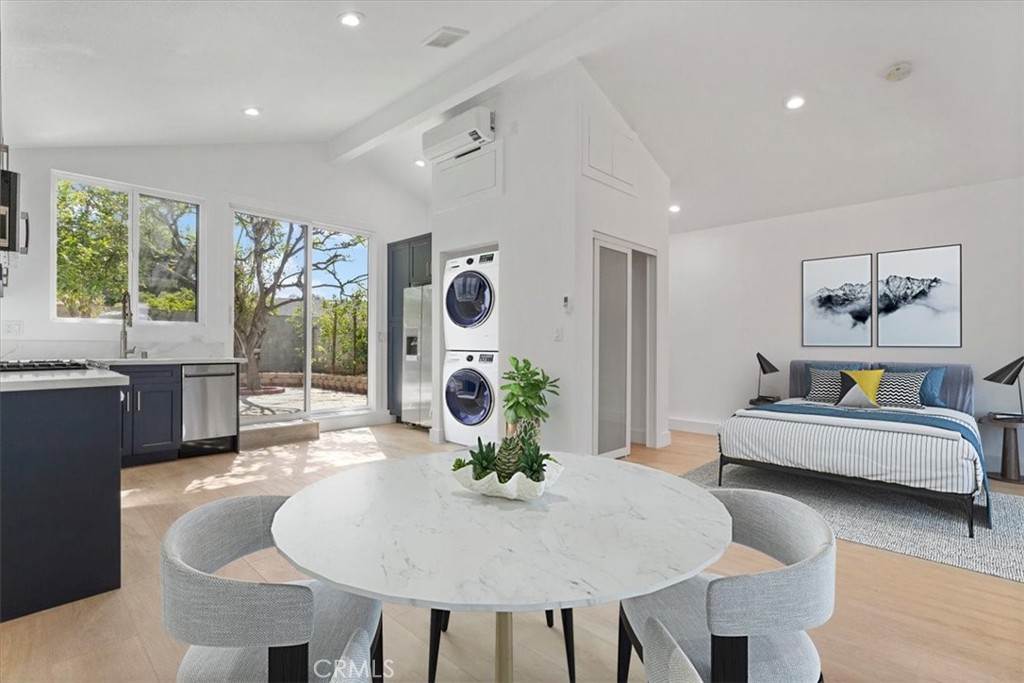 Northridge Condo: 8360 Vanalden Avenue