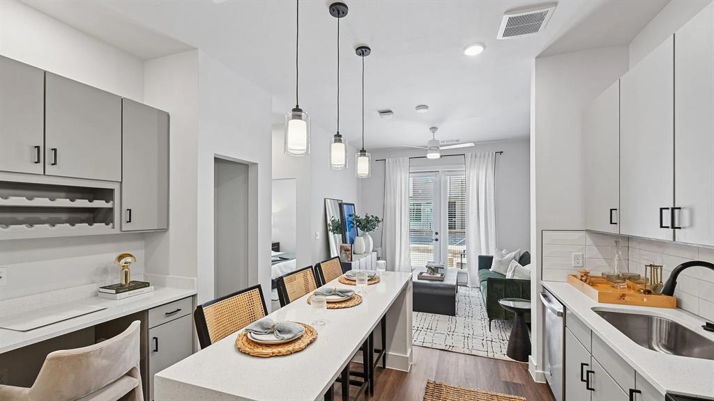 Richardson Condo: 1735 North Greenville Avenue