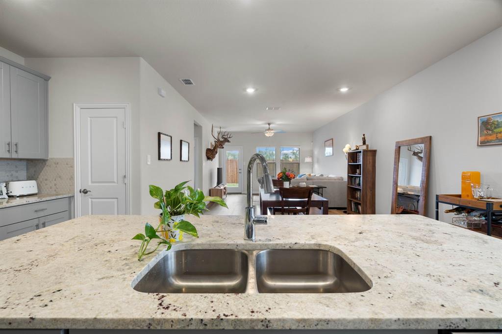 McKinney Condo: 207 Greenbriar Drive
