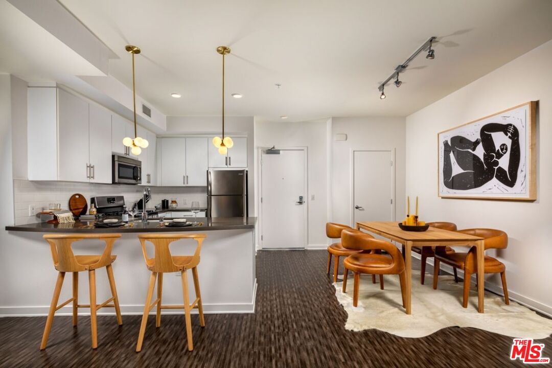Los Angeles Condo: 1120 West 6th Street