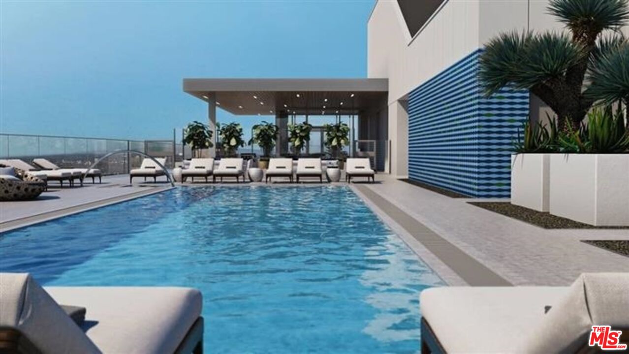 Los Angeles Condo: 3033 Wilshire Boulevard