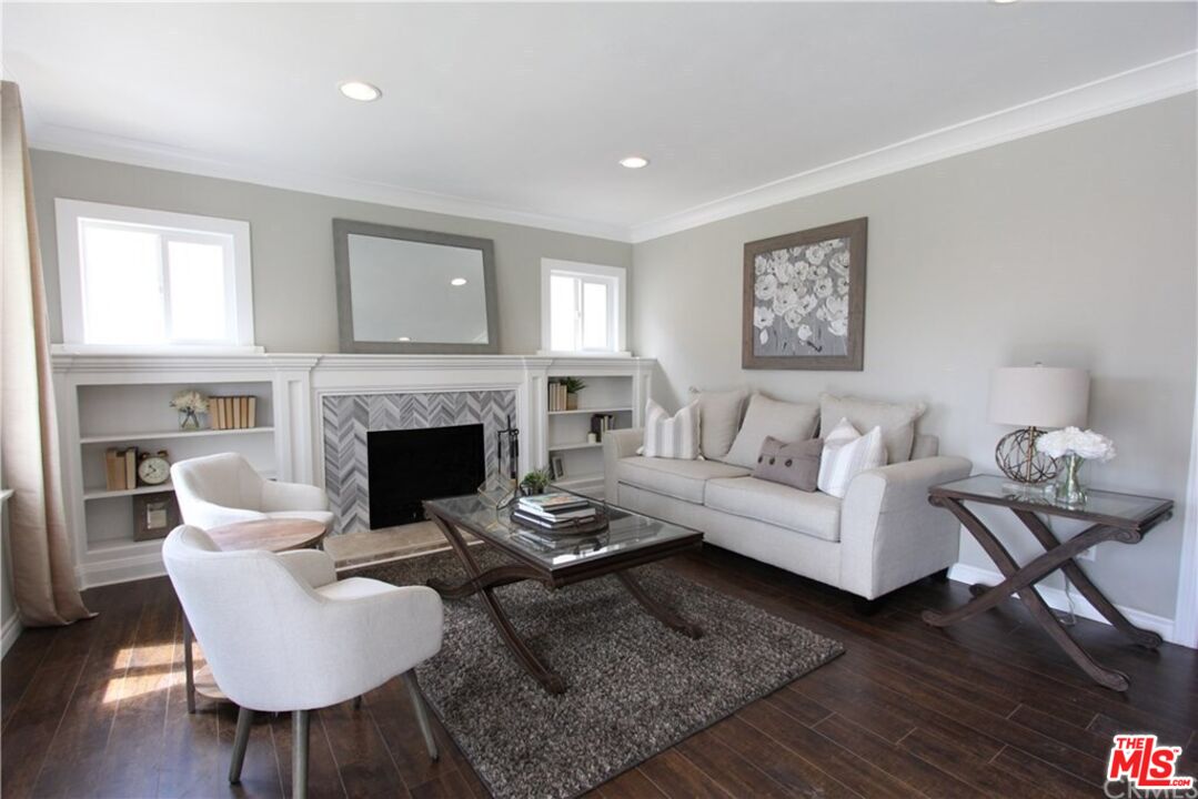 Los Angeles Condo: 3807 West 59th Place