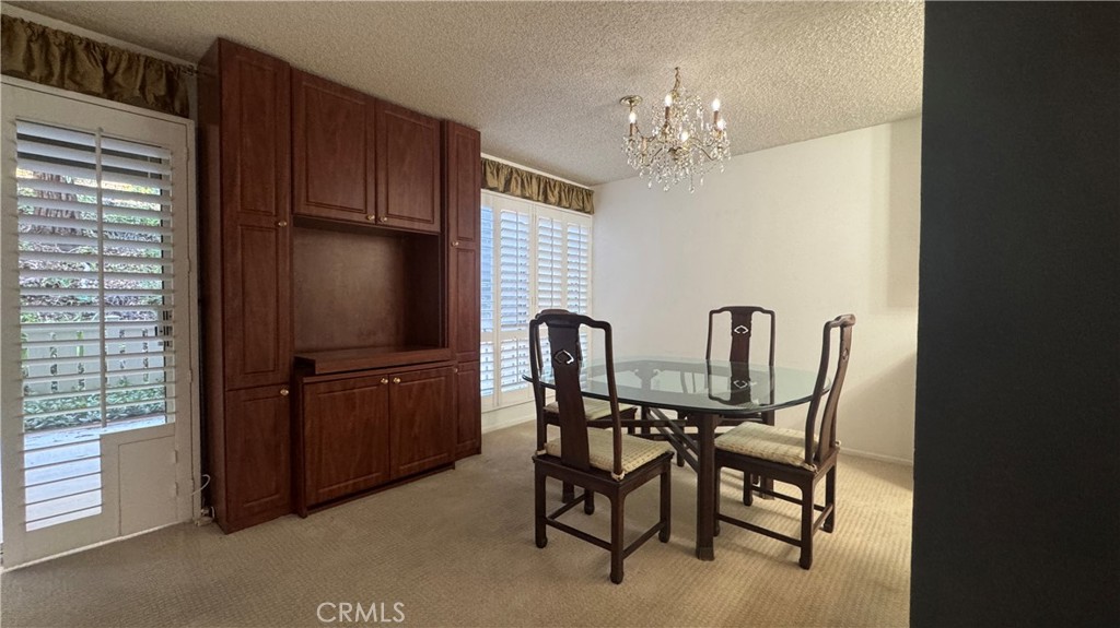 Thousand Oaks Condo: 255 Sequoia Court