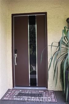 Burbank Condo: 9419 Via Patricia