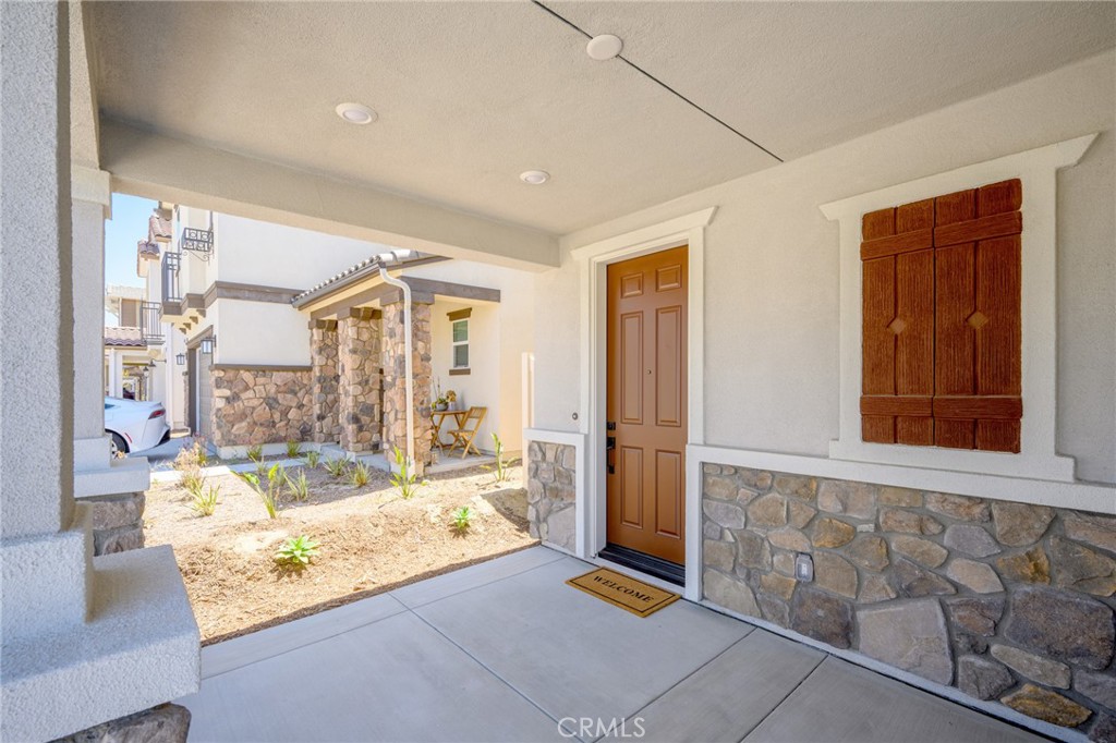 Newhall Condo: 23724 Wilcox Drive
